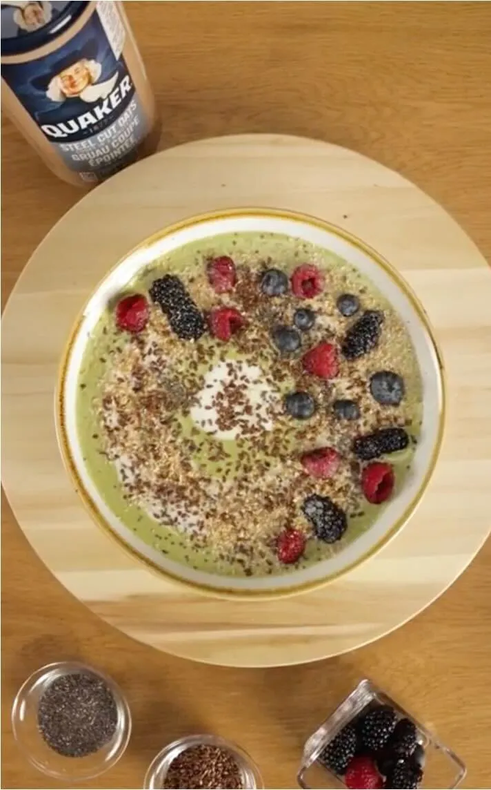 GlobalQuaker%C2%AE%20Matcha%20Oat%20Bowl%20with%20Fruit.jpg