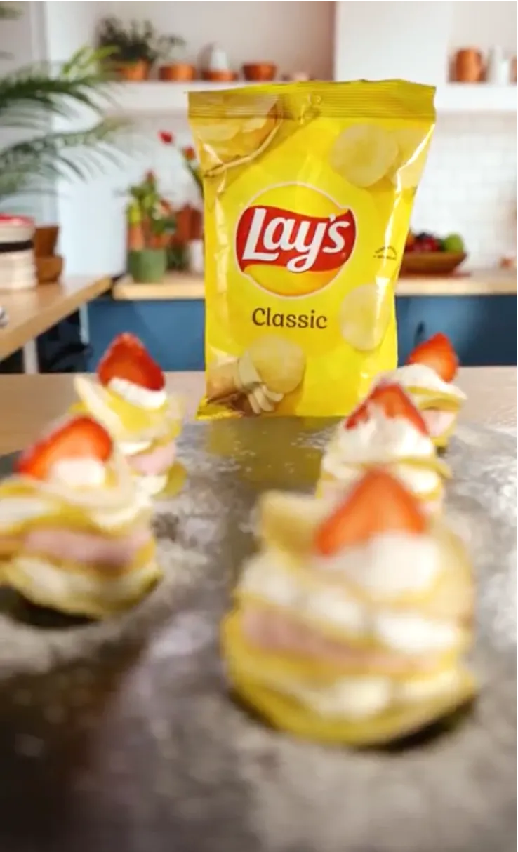 Lay%27s%C2%AE%20Strawberry%20Mille%20Feuille.png