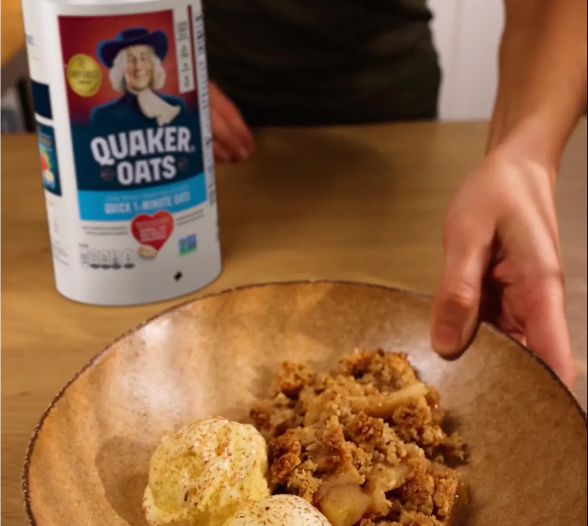 Global_Quaker%C2%AE%20Thanksgiving%20Dessert%20%28Apple%20Crumble%29.png